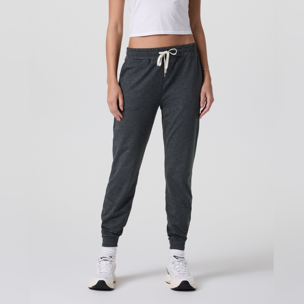 Vuori  Performance Black Jogger Pants with White Drawstring - Picture 10 of 10
